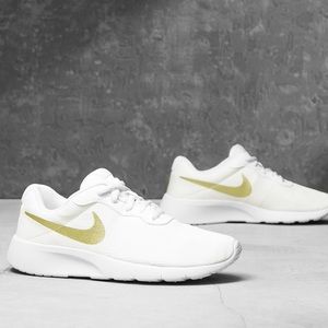 nike tanjun white gold
